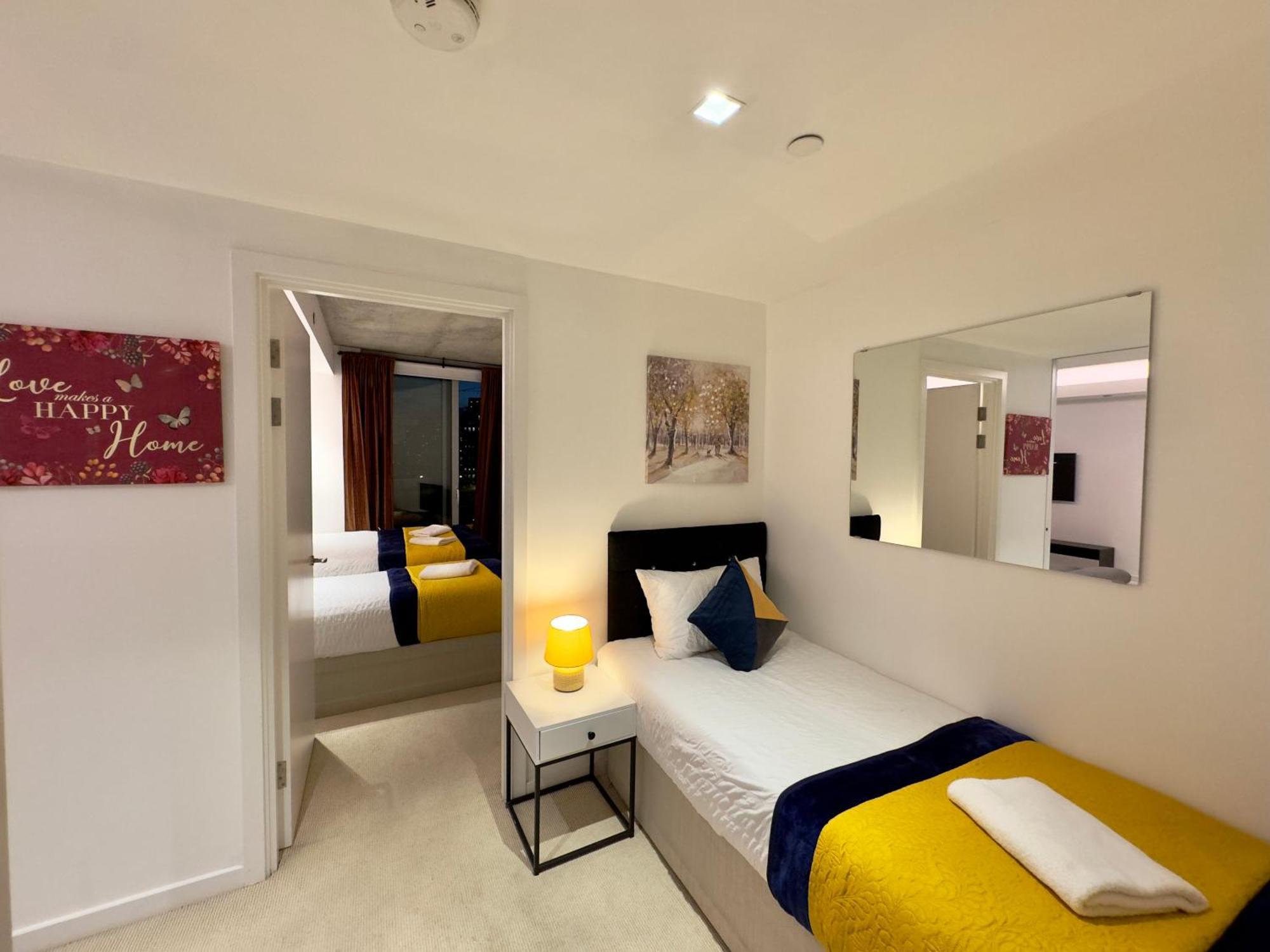 Excel Cosy With Balcony & River View Close To O2 Arena, Cable Car, City Hall Appartamento Londra