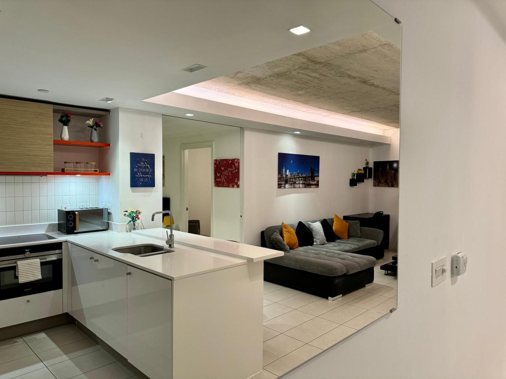 Excel Cosy With Balcony & River View Close To O2 Arena, Cable Car, City Hall Appartamento *